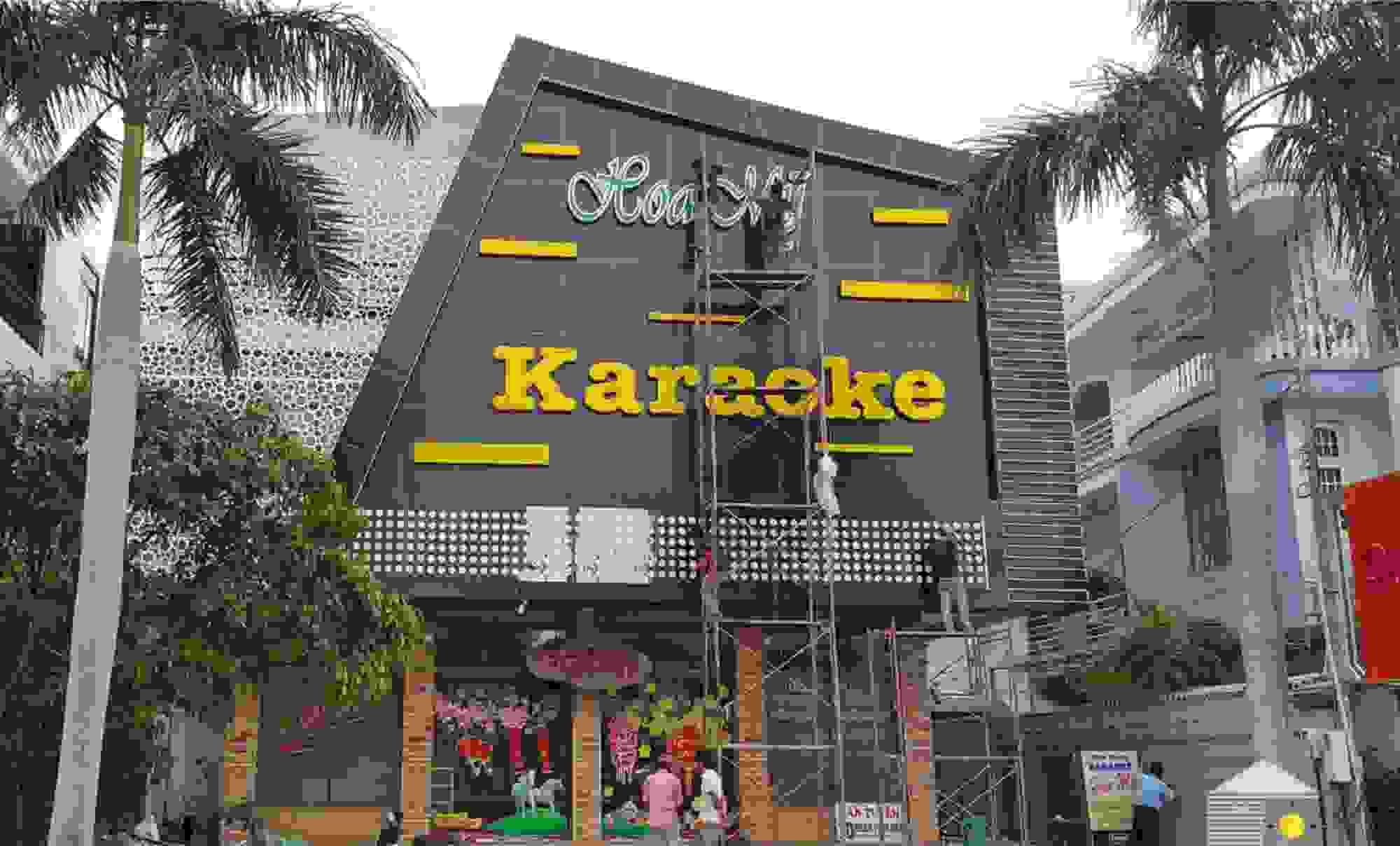 Mặt dựng alu Nhà hàng Karaoke